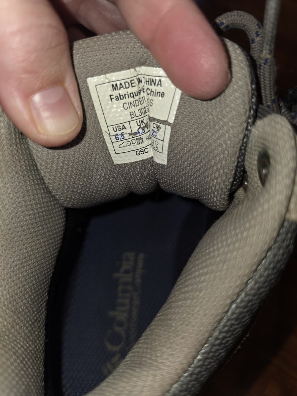 Columbia Razor Ridge Mid Hiking Boots - Picture 9 of 11